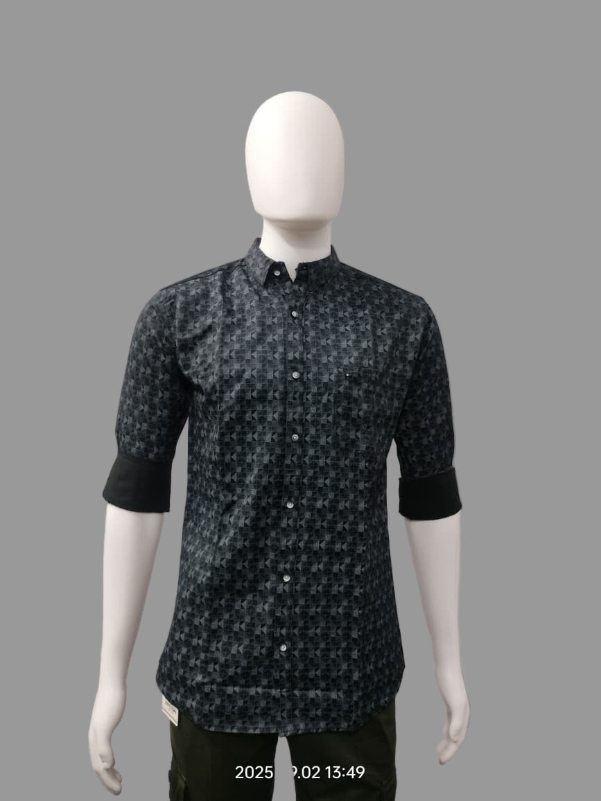 Men’s Black Printed Slim Fit Shirt – Modern Geometric Pattern